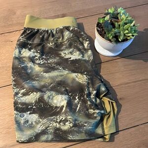 lululemon shorts // size medium